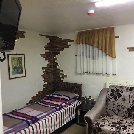 Hotel Rafinad Lwów Zewnętrze zdjęcie