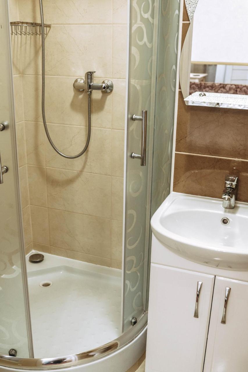 Hotel Rafinad Lwów Zewnętrze zdjęcie